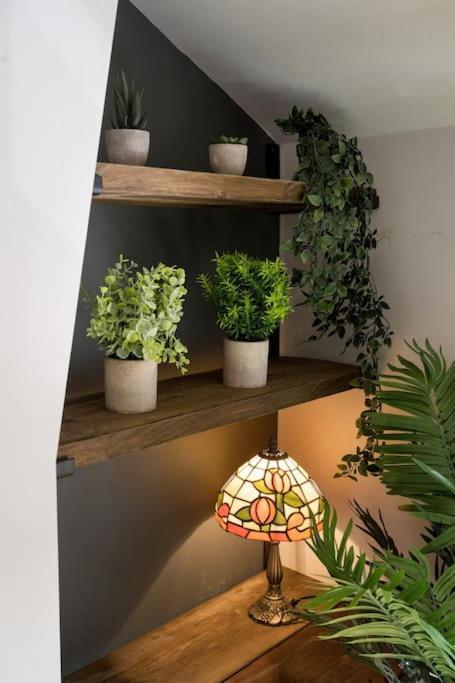 Lettered Board Apartments 1, 2 & 3 Пикъринг Екстериор снимка
